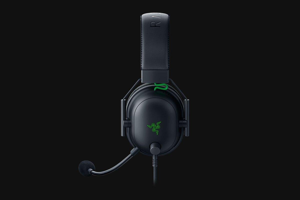 Auriculares Razer Blackshark V2 + USB Mic Enhancer