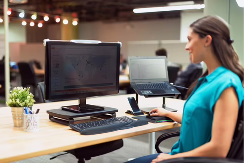 Kensington Soporte para monitor Plus SmartFit® 24P Negro | K52786WW | 0085896527862 imagen 3