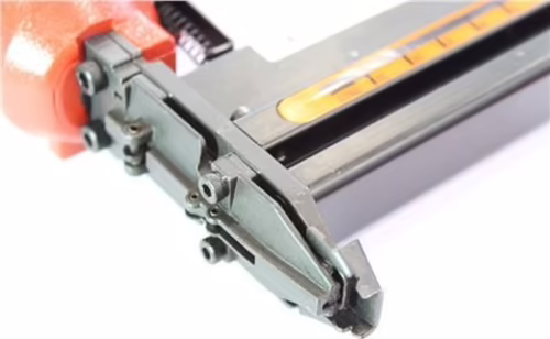 CLAVADORA/GRAPADORA NEUMATICA 32 MM MADER | 63700 | 5602225637006 imagen 3