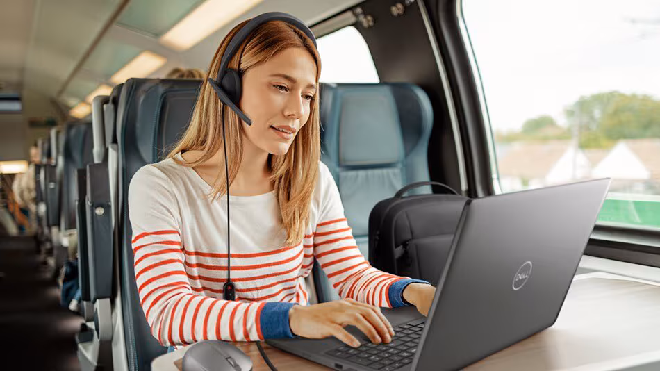 Imagen de DELL WH3024 Auriculares Alámbrico Diadema Llamadas/Música USB Tipo C Negro